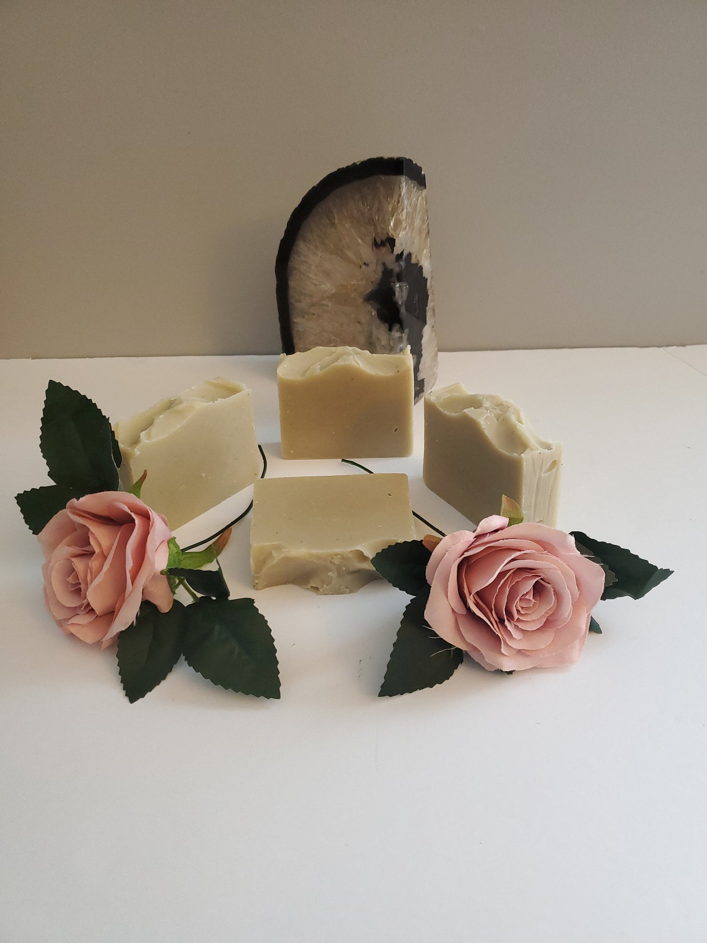 Pumice et Shea Soap, Body & Feet Care